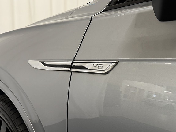 Volkswagen Touareg 27 of 29