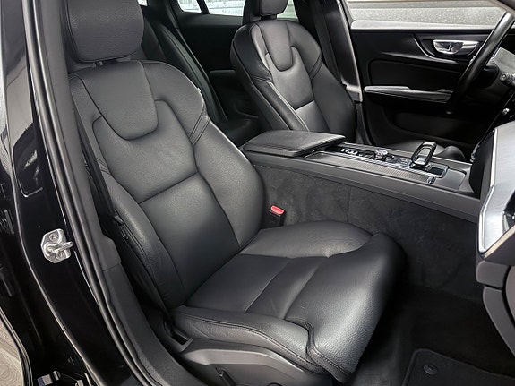Volvo V60 13 of 24