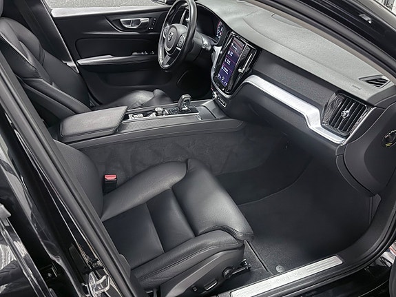 Volvo V60 12 of 24