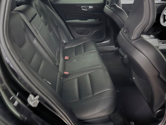 Volvo V60 14 of 24