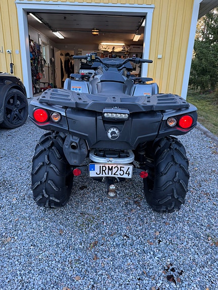 Can-Am Outlander 650 3 of 5