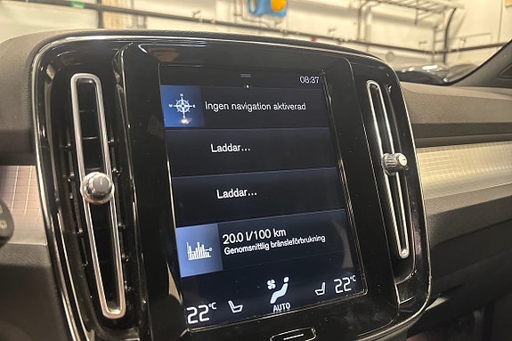 Volvo XC40 15 of 20