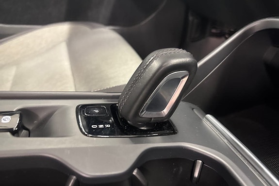 Volvo XC40 14 of 20