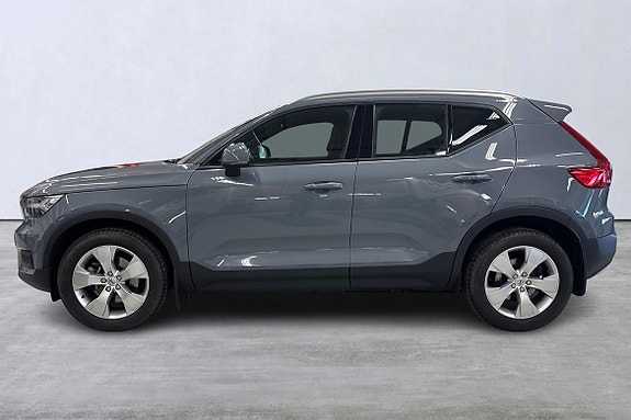 Volvo XC40 2 of 20