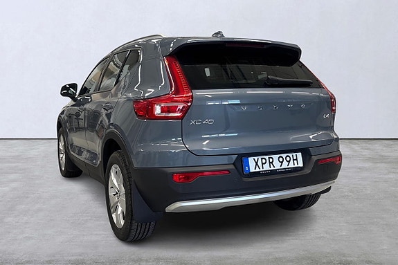 Volvo XC40 4 of 20