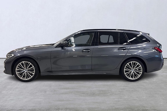 BMW 320 2 of 22