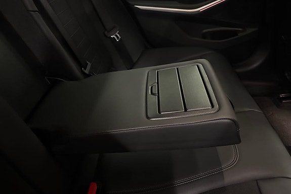 BMW 320 18 of 22