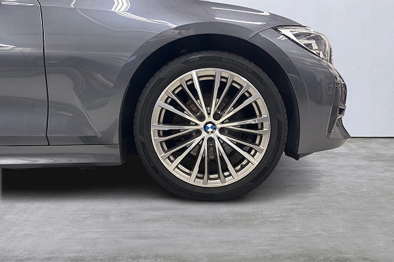 BMW 320 14 of 22