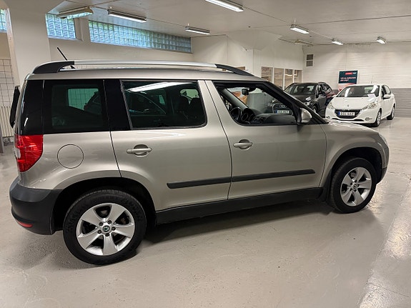 Skoda Yeti 2 of 15