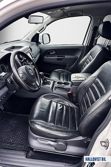 Volkswagen Amarok 10 of 12