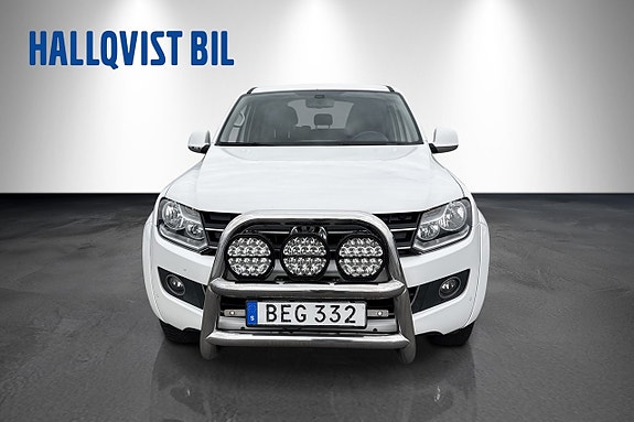 Volkswagen Amarok 2 of 12