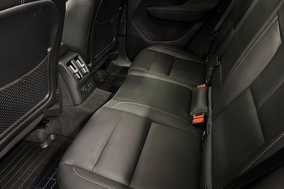 Volvo XC40 14 of 23