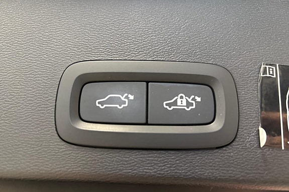 Volvo XC40 19 of 23