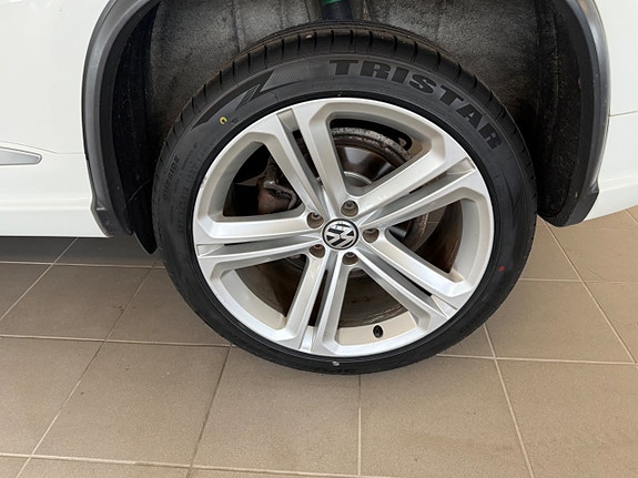 Volkswagen Tiguan 13 of 30