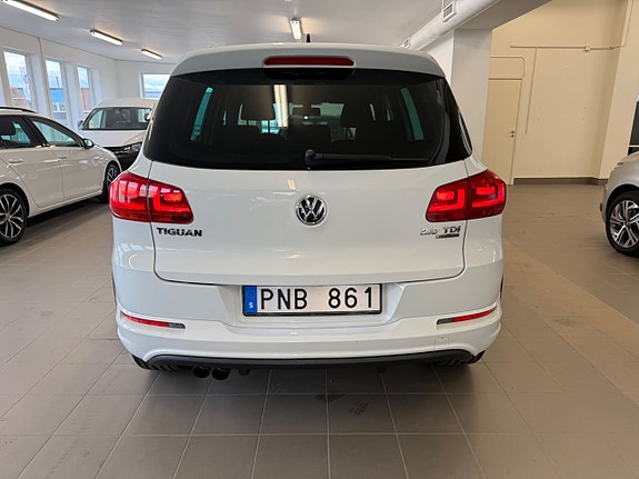 Volkswagen Tiguan 7 of 30