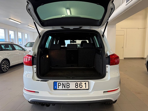 Volkswagen Tiguan 30 of 30