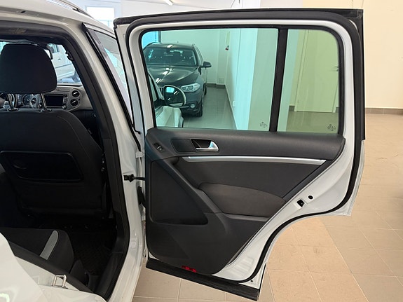 Volkswagen Tiguan 28 of 30