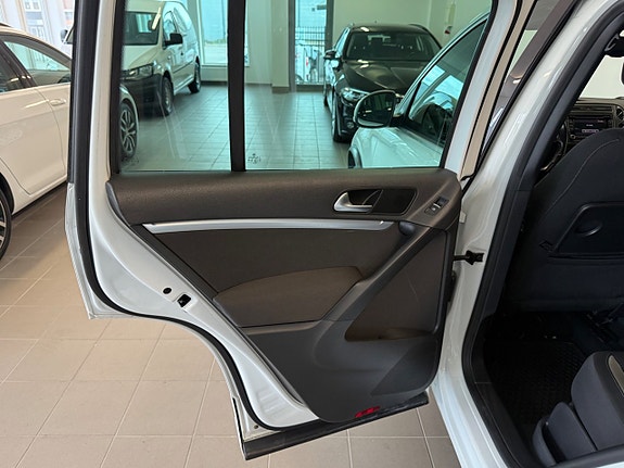 Volkswagen Tiguan 25 of 30