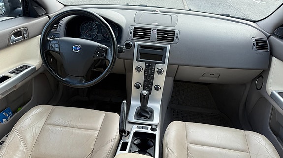 Volvo V50 9 of 13
