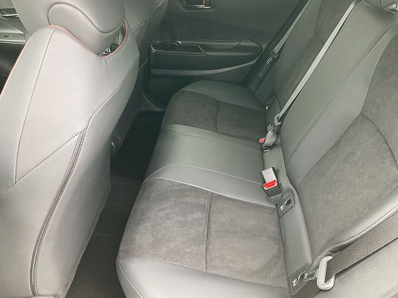 Toyota C-HR 8 of 11