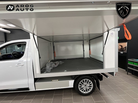 Peugeot e-Expert 7 of 14