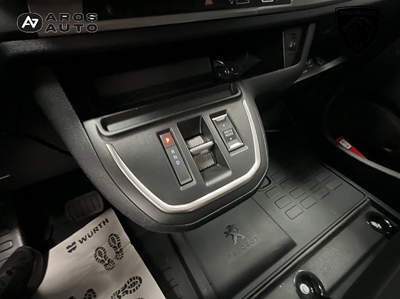 Peugeot e-Expert 13 of 14