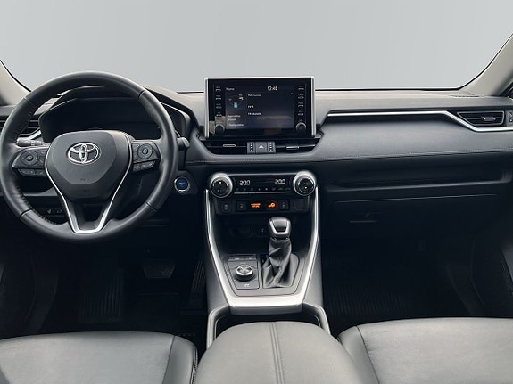 Toyota RAV4 8 of 10