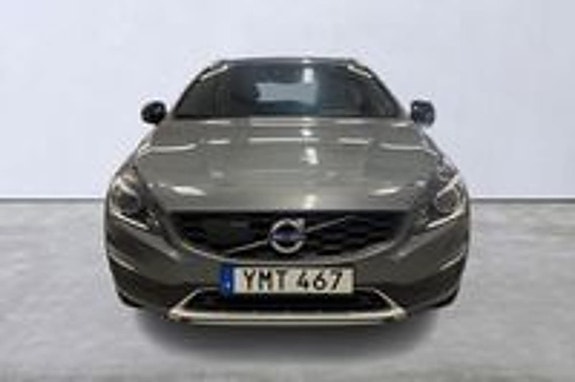 Volvo V60 Cross Country 6 of 9