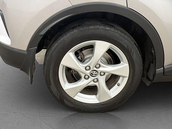 Toyota C-HR 26 of 27