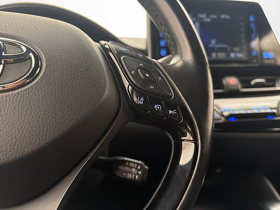 Toyota C-HR 15 of 27