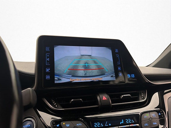Toyota C-HR 16 of 27