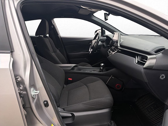 Toyota C-HR 20 of 27