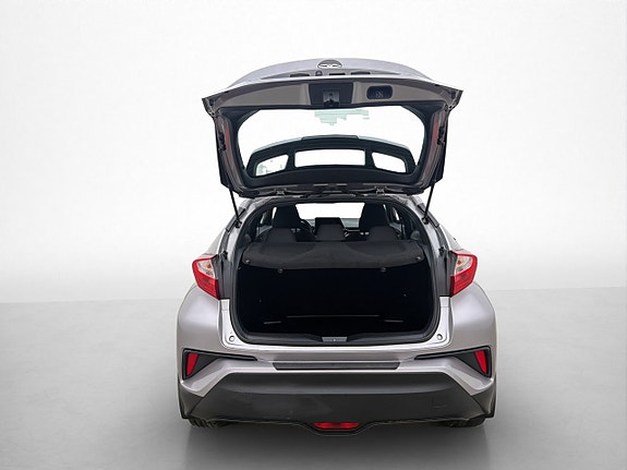 Toyota C-HR 23 of 27