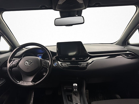 Toyota C-HR 12 of 27