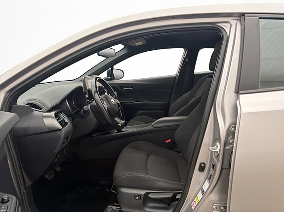 Toyota C-HR 11 of 27