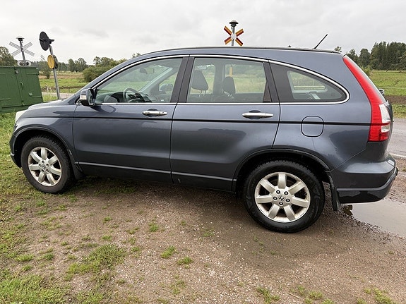 Honda CR-V 2 of 5