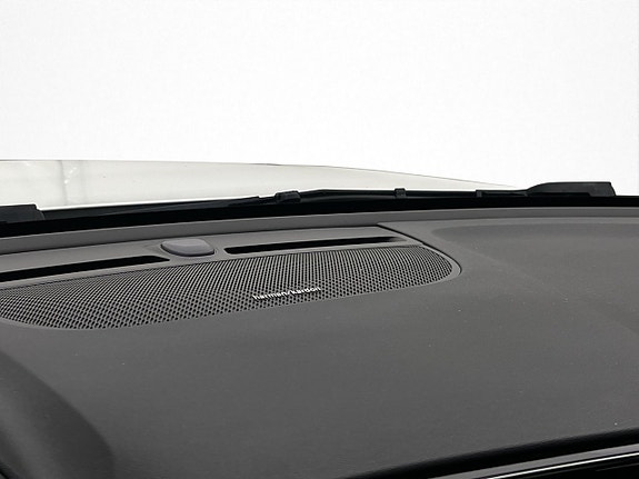 Volvo C40 13 of 30