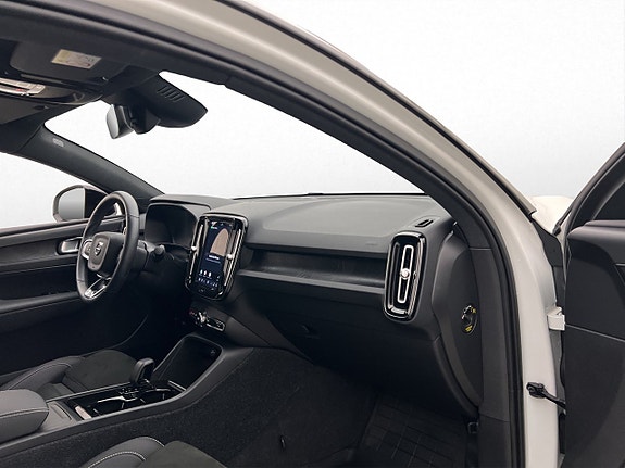 Volvo C40 27 of 30