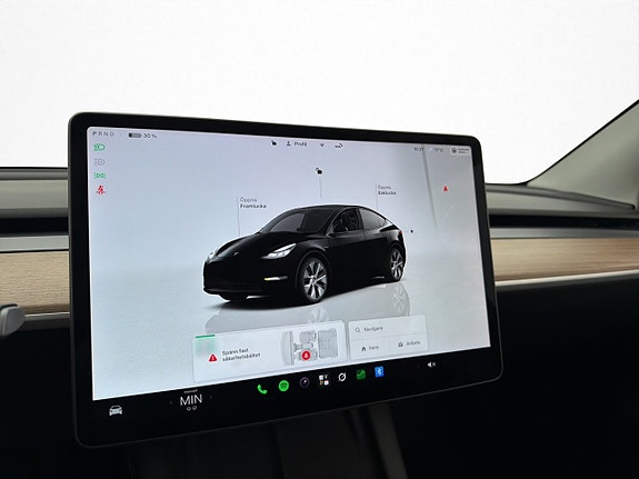 Tesla Model Y 18 of 29