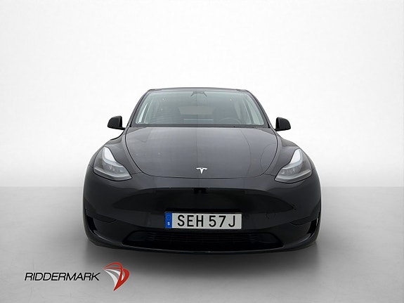 Tesla Model Y 3 of 29