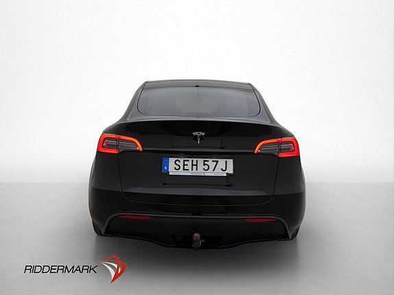 Tesla Model Y 8 of 29
