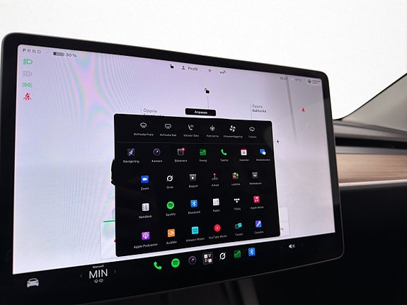 Tesla Model Y 19 of 29