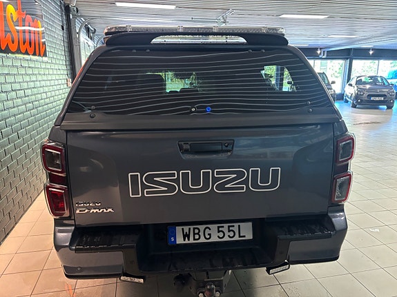 Isuzu D-max 6 of 9