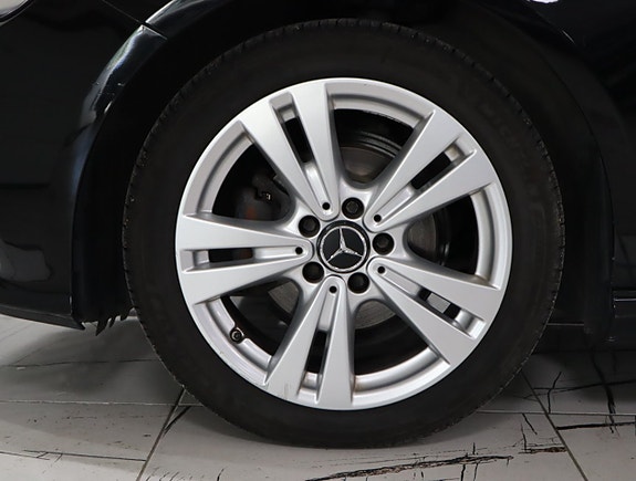 Mercedes-Benz A180 d 18 of 18