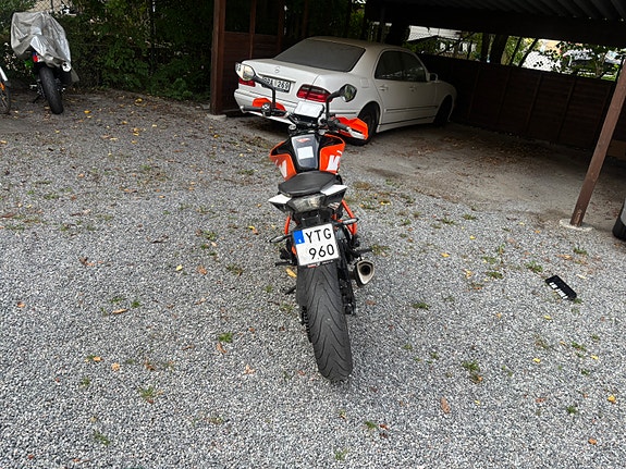 KTM 125 Duke 3 of 8