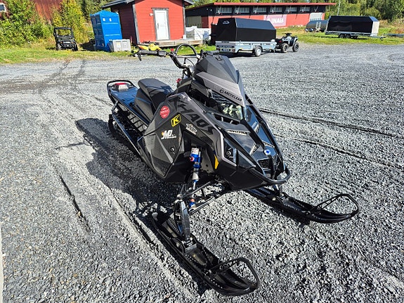 Polaris 850 KHAOS 146 RMK