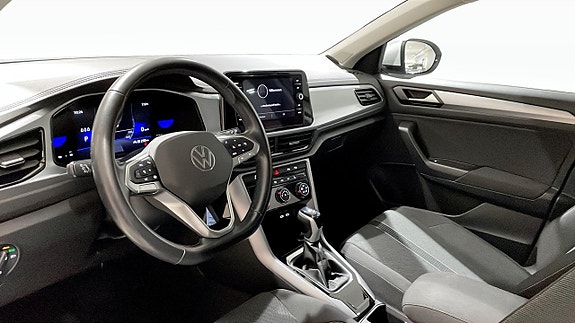 Volkswagen T-Roc 7 of 12