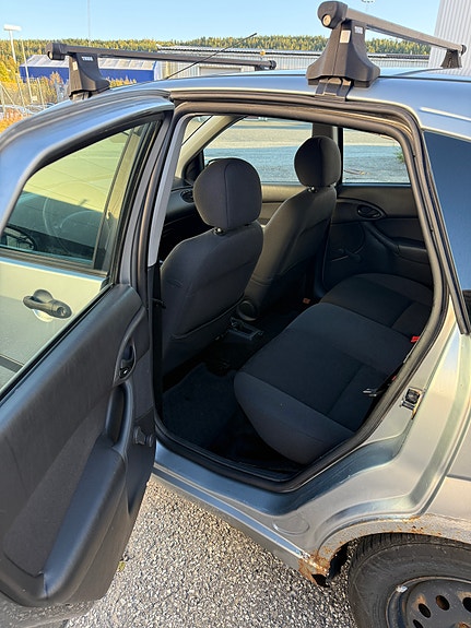 Ford Focus 10 of 15