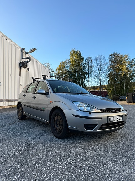 Ford Focus 2 of 15