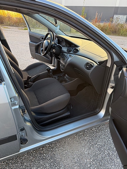 Ford Focus 15 of 15